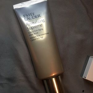 Estée Lauder Revitalizing Supreme mask